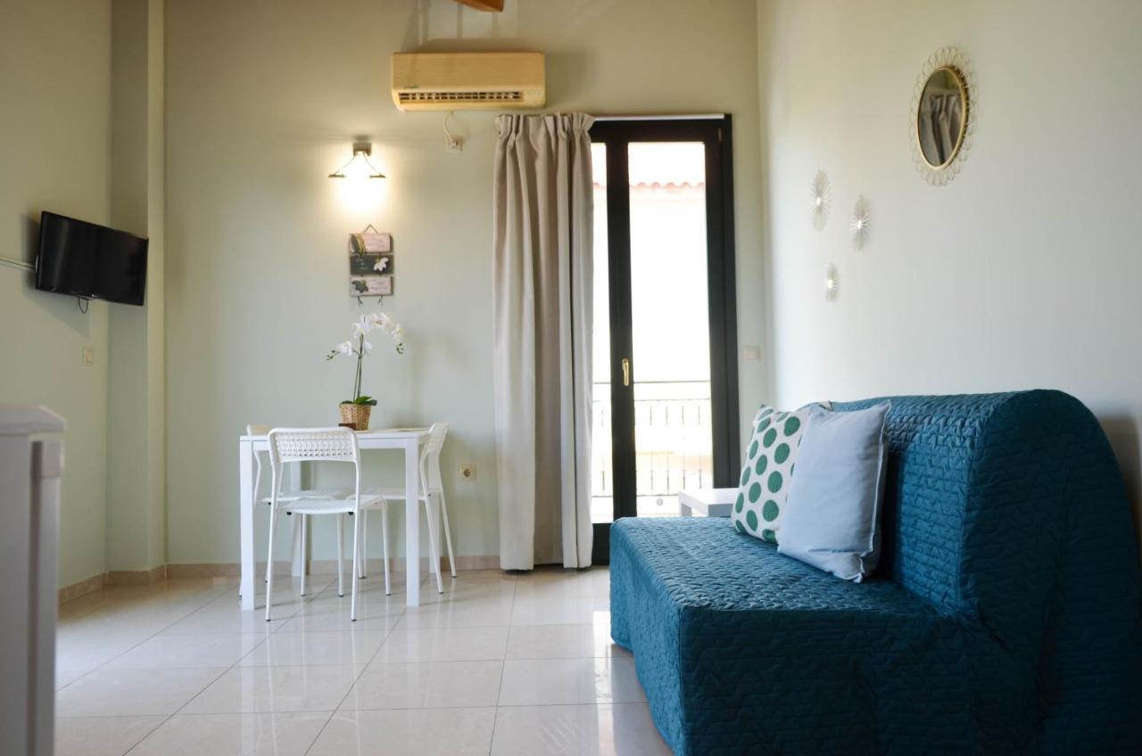 Sunny Corner Каламата Екстериор снимка