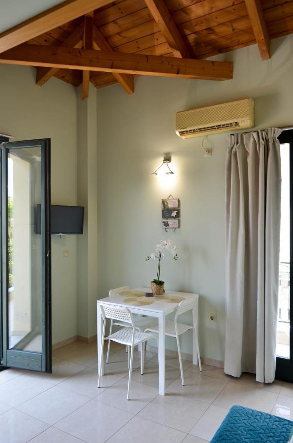 Sunny Corner Каламата Екстериор снимка